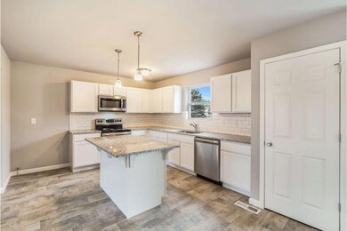 4-MCV007-i2080-Kitchen1