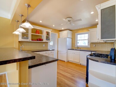 16 Phoenix Pkwy, Oakhurst, NJ 07755 - photo 6