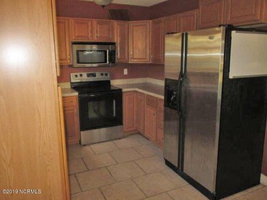 201 Pebble Ln, Jacksonville, NC 28546 - photo 6