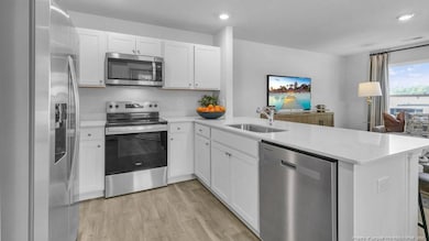 608 Wilder Bloom Path, Aberdeen, NC 28315 - photo 3