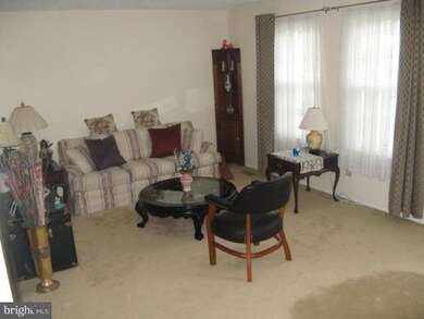 632 Burlington Ct, Edgewood, MD 21040 - photo 4