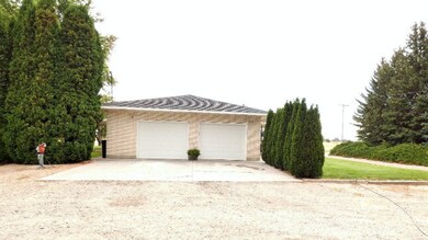 208 N 740 W, Blackfoot, ID 83221 - photo 3