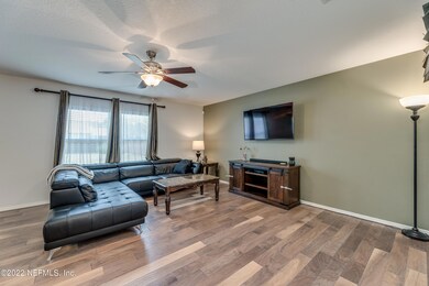 11768 Silver Hill Dr, Jacksonville, FL 32218 - photo 5