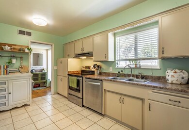 20 Kitchen