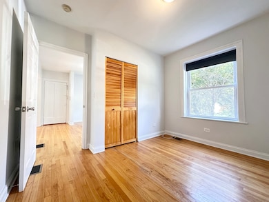 4447 W Sunnyside Ave unit 1, Chicago, IL 60630 - photo 5