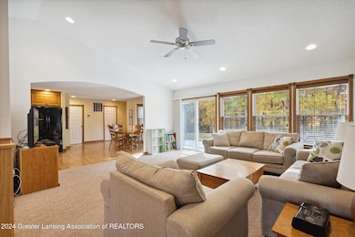 10-11831-Highland-Ct-Dimondale-MI-48821-