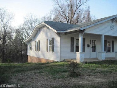 302 Cherokee St, Asheboro, NC 27203 - photo 4