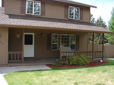 63295 Eastview Dr, Bend, OR 97701 - photo 3