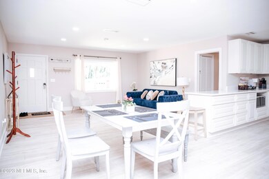 5766 Cedar Oaks Dr, Jacksonville, FL 32210 - photo 4