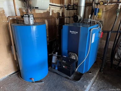 41 Broadway, Shirley, NY 11967 - photo 5