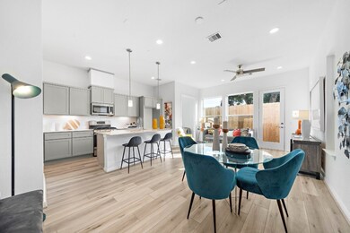 1524 Ojeman Rd unit C, Houston, TX 77055 - photo 2