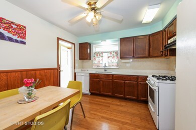 1608 W Johanna Terrace, Arlington Heights, IL 60005 - photo 3