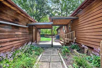 4919 E State Road 58, Bloomfield, IN 47424 - photo 5