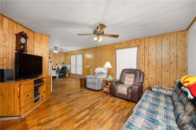 516 N 8th St, Neodesha, KS 66757 - photo 6