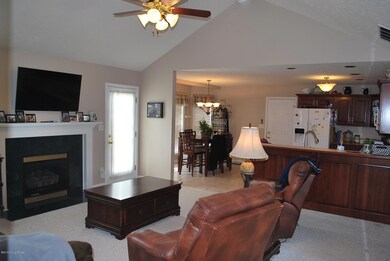 536 Helmwood Cir, Mount Washington, KY 40047 - photo 5