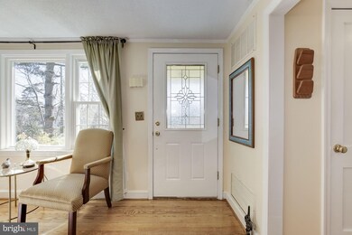 342 Ridge Rd, Washington Grove, MD 20880 - photo 3