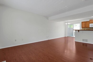 Living room 1-1