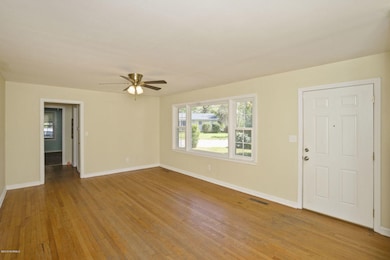 19 White Oak St, Jacksonville, NC 28540 - photo 3