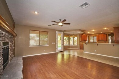 Family Room2 (3)