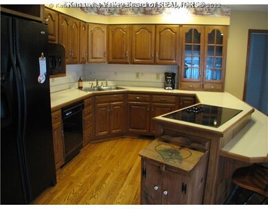 Kitchen. all appliances. open to fam rm