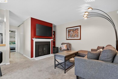 385 Camelback Rd unit 27, Pleasant Hill, CA 94523 - photo 2