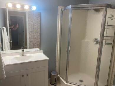 9411 S Pointe Retreat Dr, Bloomington, IN 47401 - photo 3