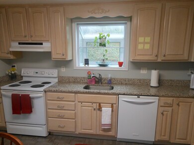 15 Walker Rd, Peabody, MA 01960 - photo 2