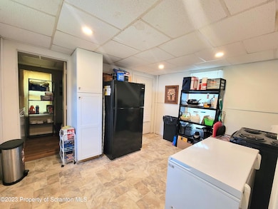 31 Essex Ln, Wilkes Barre, PA 18702 - photo 2