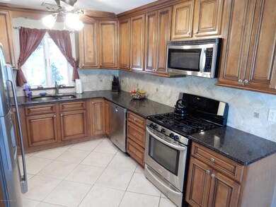 Kitchen b