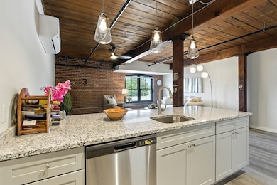 55 Sterling St unit 314, Clinton, MA 01510 - photo 2