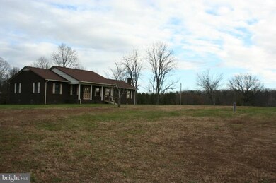 2554 Flat Iron Rd, Montross, VA 22520 - photo 3