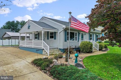 103 S Whissen St, Edinburg, VA 22824 - photo 4