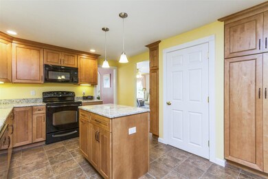100 Gowing Rd, Hudson, NH 03051 - photo 7