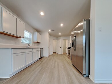 18719 Charter Elm Dr, Hockley, TX 77447 - photo 2