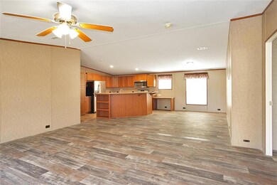 127 Joseph Dr, Decatur, TX 76234 - photo 3