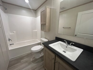 547 Delaware unit 547, Belleville, MI 48111 - photo 7