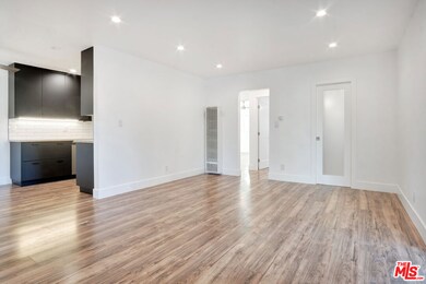 unlisted-address, Los Angeles, CA 90019 - photo 5