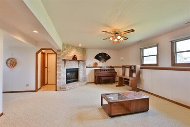 9035 Pineview Ln, Crown Point, IN 46307 - photo 7