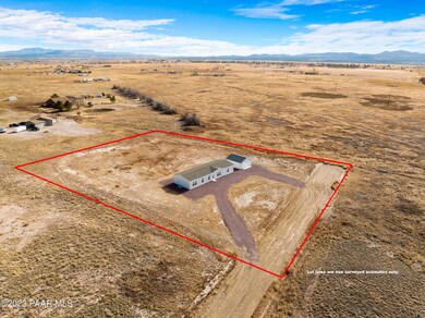 26797 N Chicory Way, Paulden, AZ 86334 - photo 2