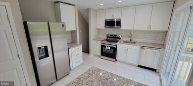 16006 Malcolm Dr, Laurel, MD 20707 - photo 5