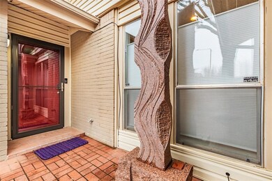 11342 Benttree Cir, Oklahoma City, OK 73120 - photo 3