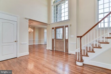 16533 Harbour Town Dr, Silver Spring, MD 20905 - photo 4