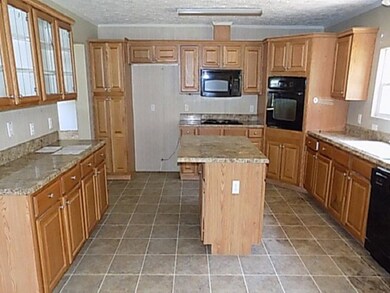 258 Timberline Cir, Byron, GA 31008 - photo 6