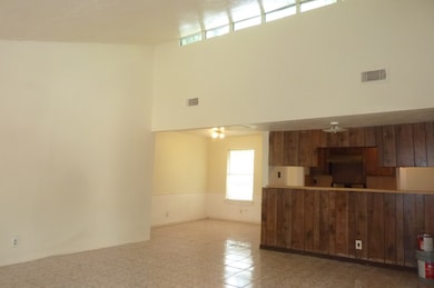 8916 Carousel Ln unit A, Houston, TX 77080 - photo 4