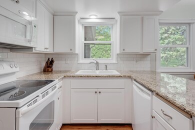 17720 Leemans Ct, Minnetonka, MN 55345 - photo 6