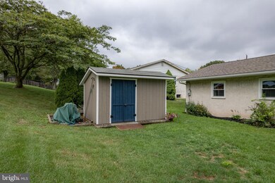 233 W Walnut St, Souderton, PA 18964 - photo 5