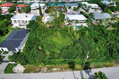 Lot 8 W Seaview Cir, Duck Key, FL 33050 - photo 3