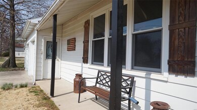 117 E Hill St, Freeburg, IL 62243 - photo 6