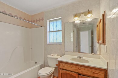 330 Valle Del Carmen Dr, Socorro, TX 79927 - photo 4