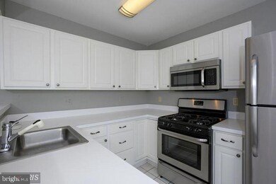 9060 Gracious End Ct unit 302, Columbia, MD 21046 - photo 5